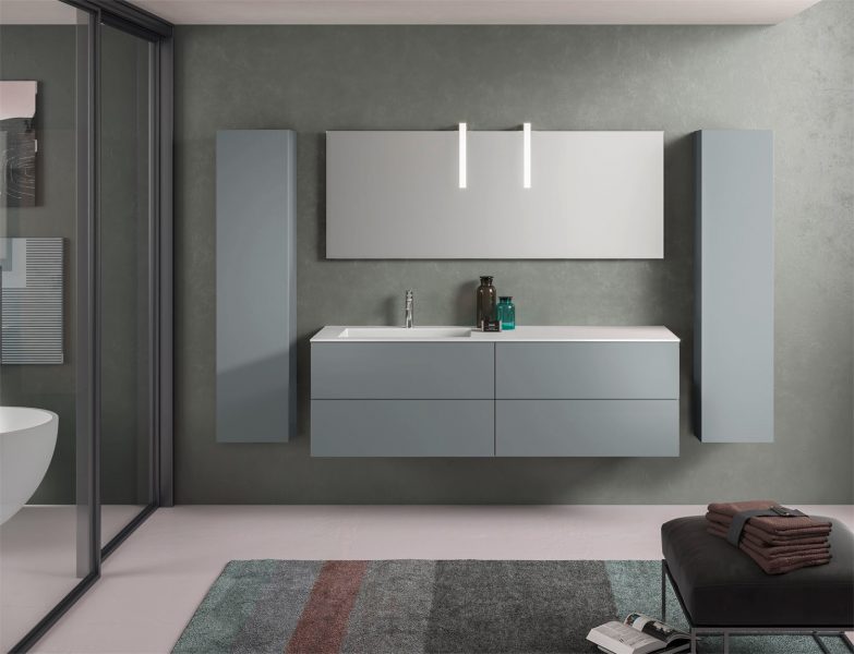 Mobile bagno minimal componibile laccato grigio chiaro opaco con lavabo integrato