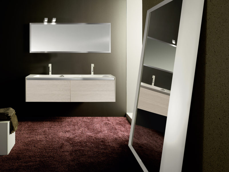 Arredo bagno moderno in essenza rovere con cestone da 80 cm | Progetto Bagno