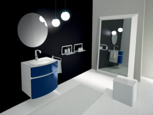Mobile da bagno 65 cm con frontale laccato blu lucido e lavello in bianco puro | Progetto Bagno